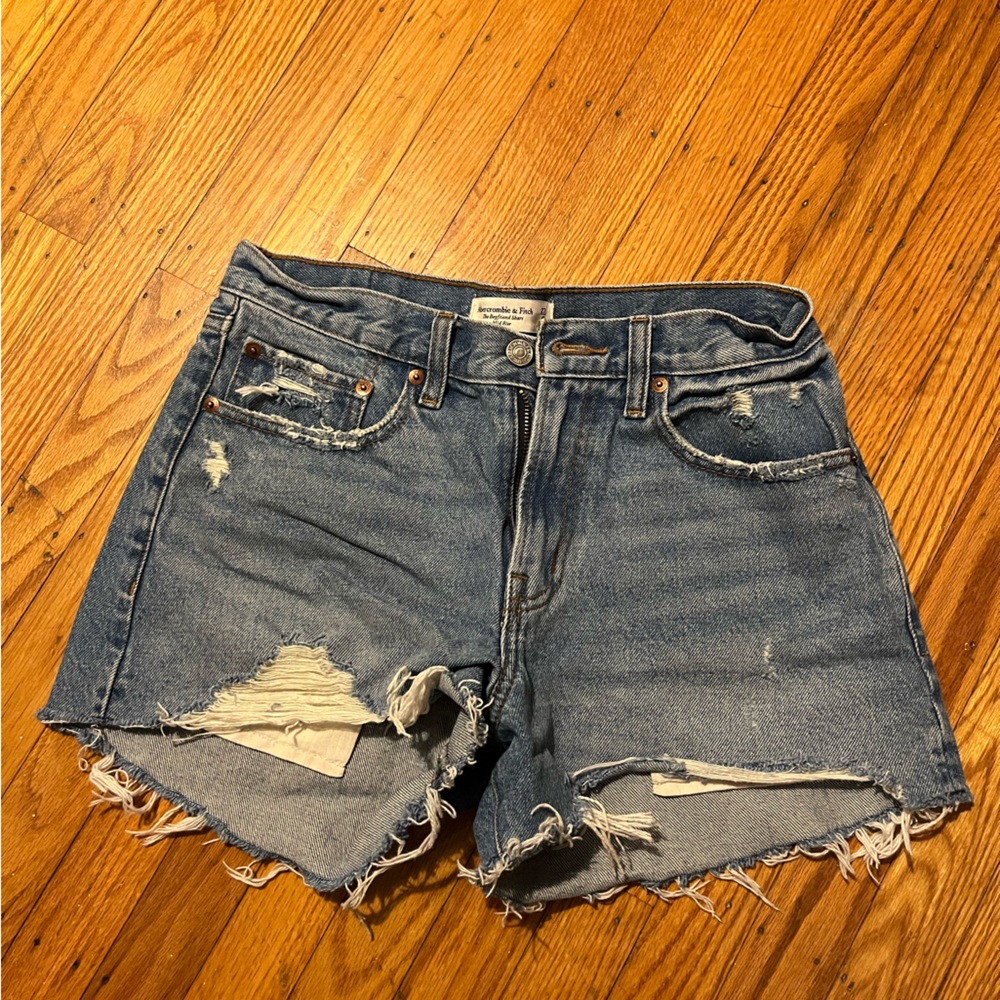Abercrombie and fitch the boyfriend short mid rise
